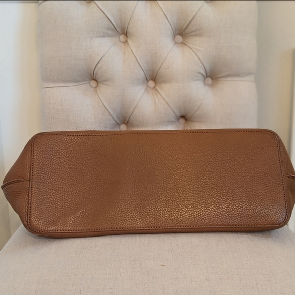 Tory Burch Tote - Picture 5 of 9